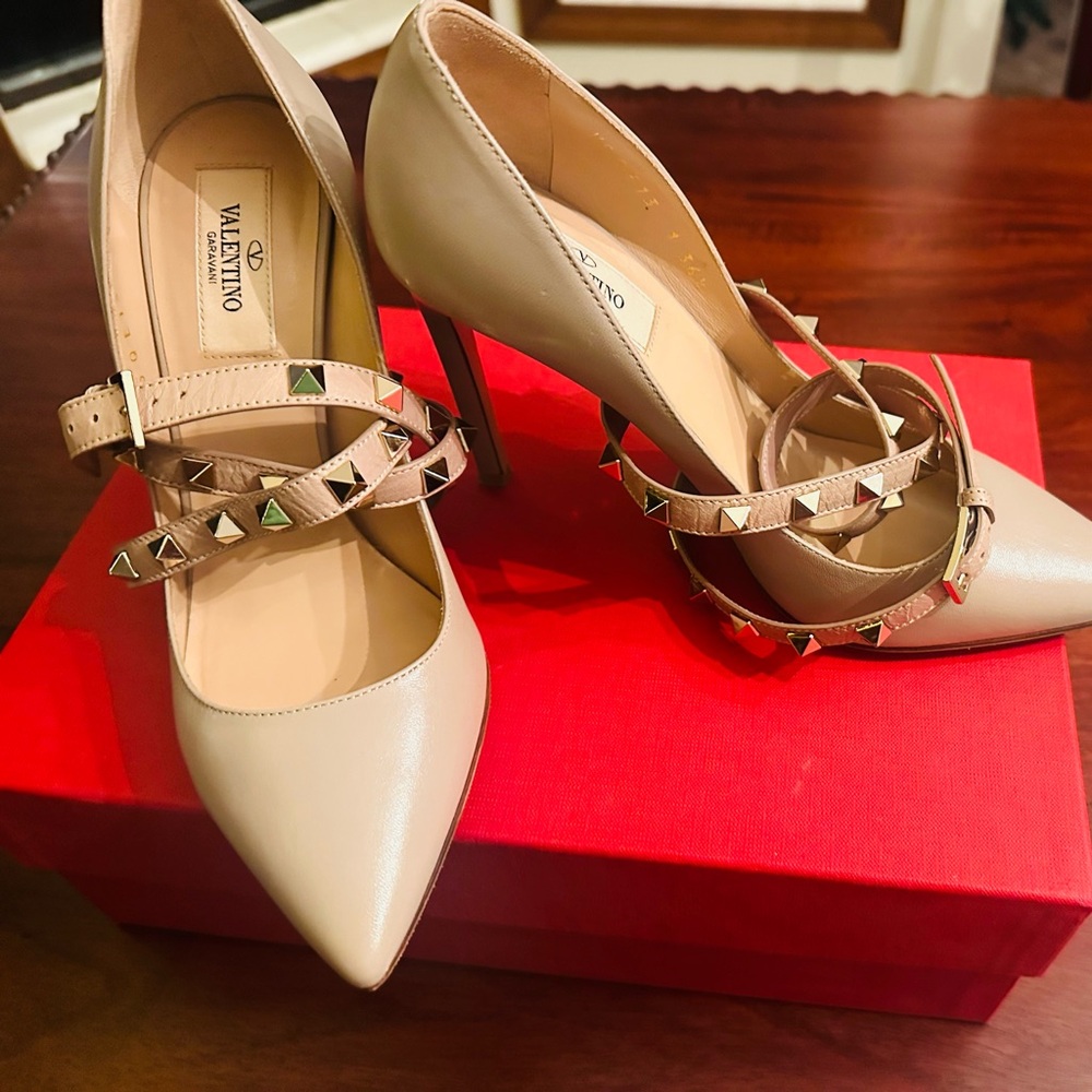 Valentino Garavani Rockstud ankle strap stiletto